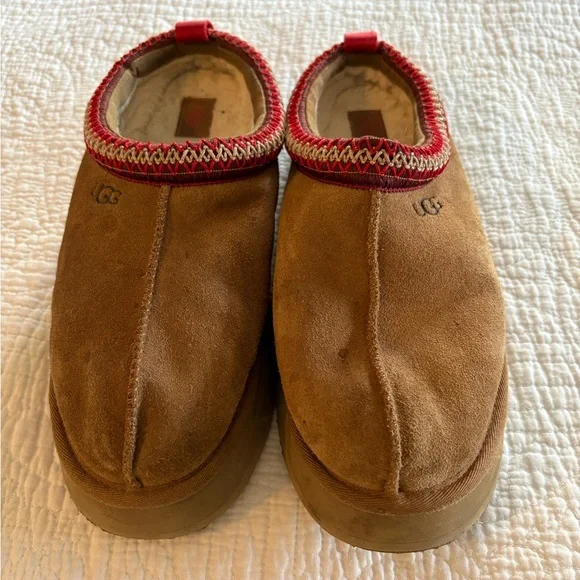 Ugg Tasman - Picture 1 of 2